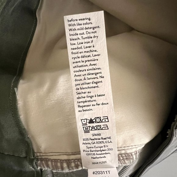 NWT Spanx Camouflage Stretch Twill Ankle Cargo Pants Size Medium Tall - Picture 7 of 8